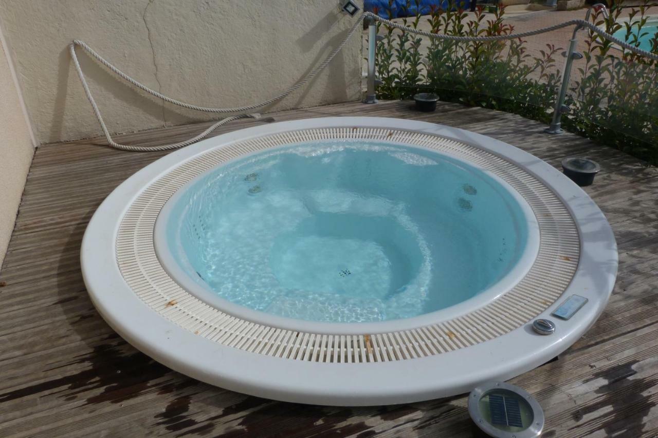 ホテルCamping L'Eau Vive Dauphin エクステリア 写真