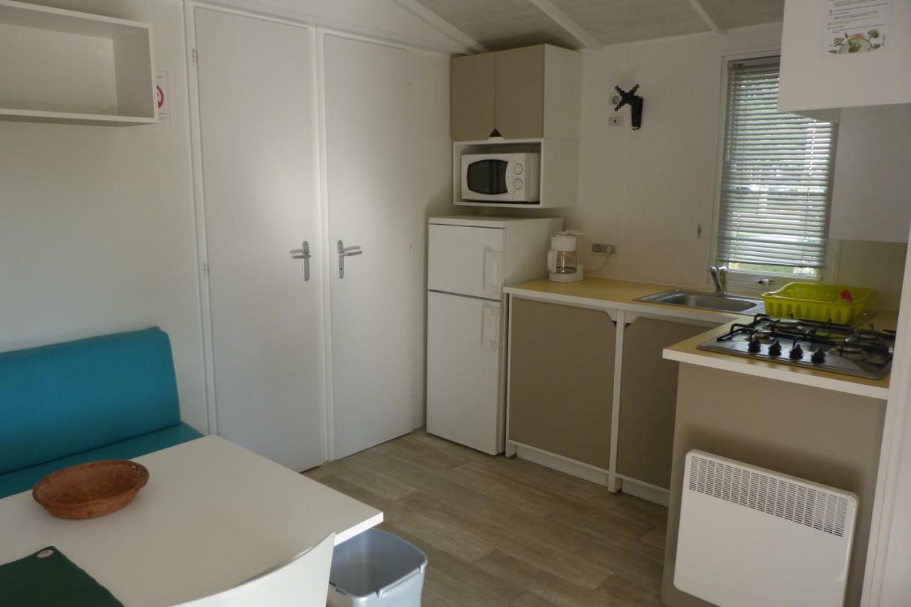 ホテルCamping L'Eau Vive Dauphin エクステリア 写真